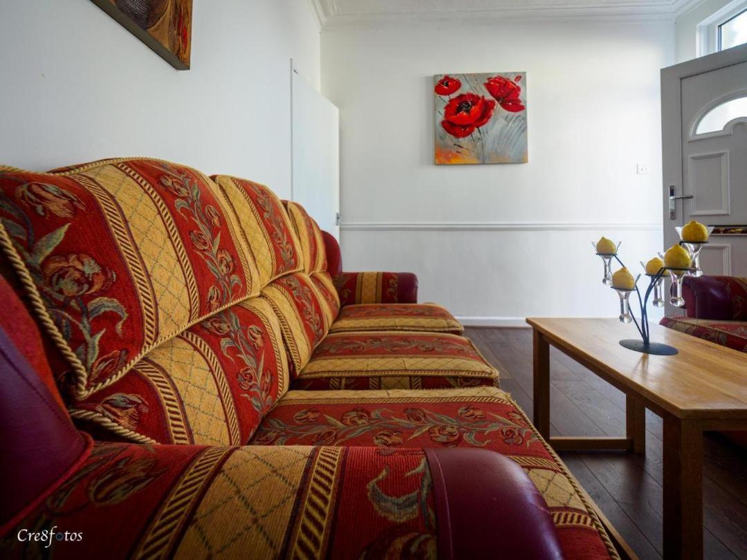 12 Cornwallis Lodge Family Room 1 Stoke-on-Trent Eksteriør bilde
